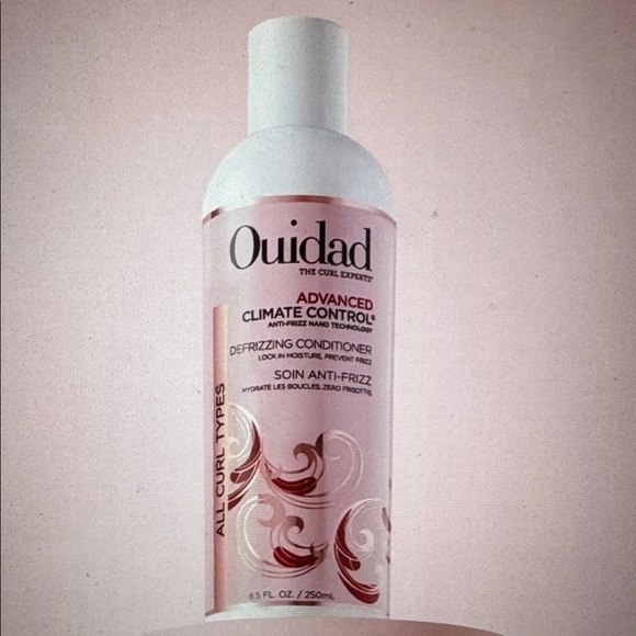 Ouidad Advanced Climate Control Defrizzing Conditioner - Picture 4 of 5
